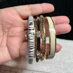 2/20 5 piece bangle bracelet set